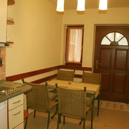 Patio Apartment Patince